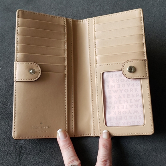 Kate Spade wallet - Picture 3 of 4